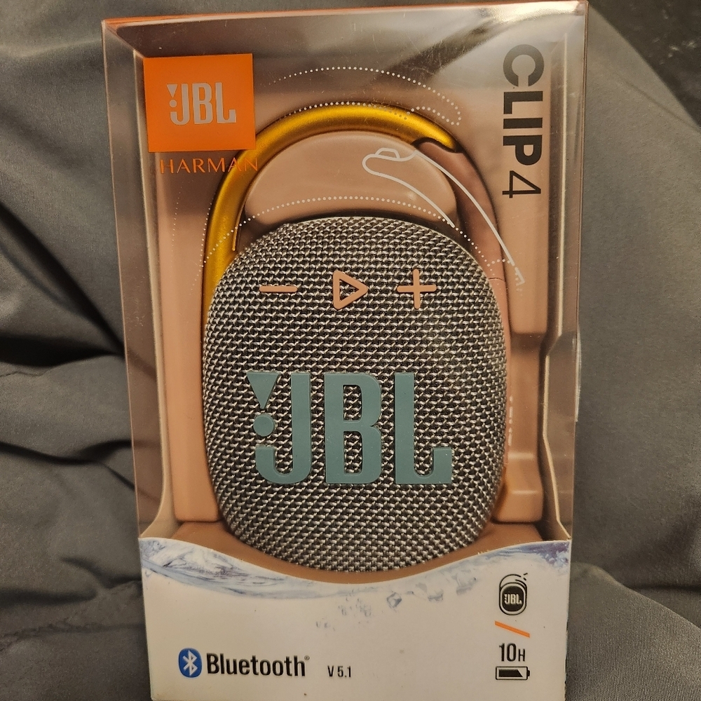 JBL clip 4 speaker